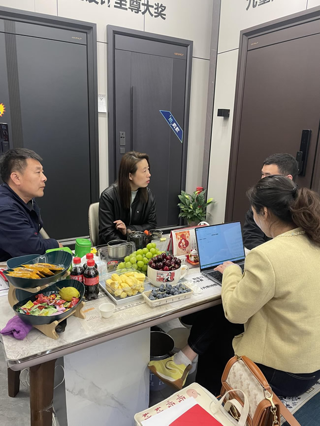 王力门业 | 辽宁大连市经销商王兰兰:315期间单店销售额超30万的秘诀