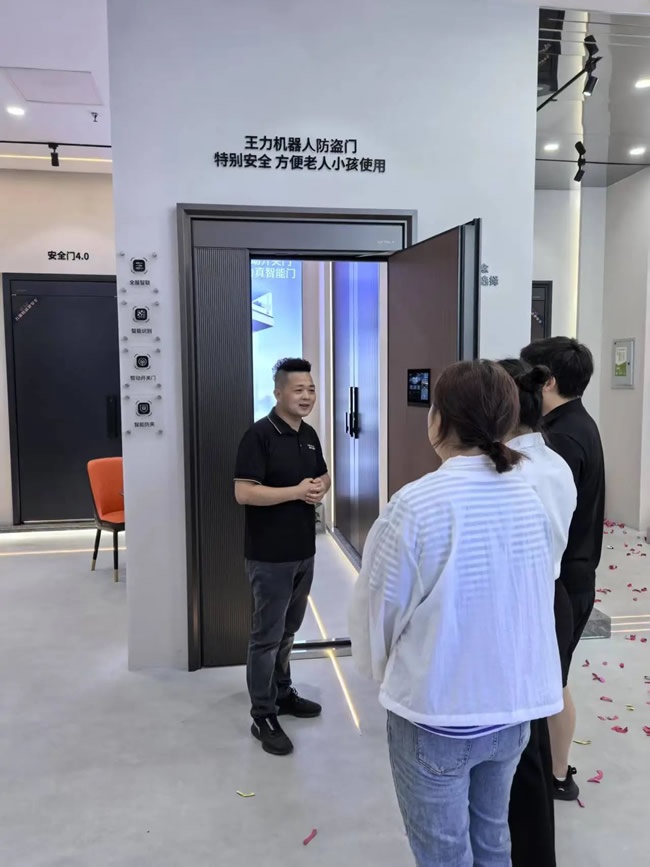 王力门业