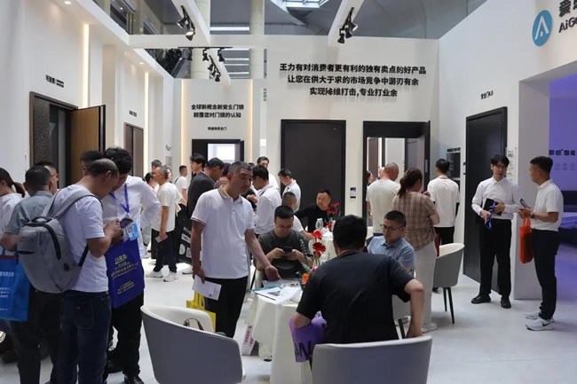 王力门业