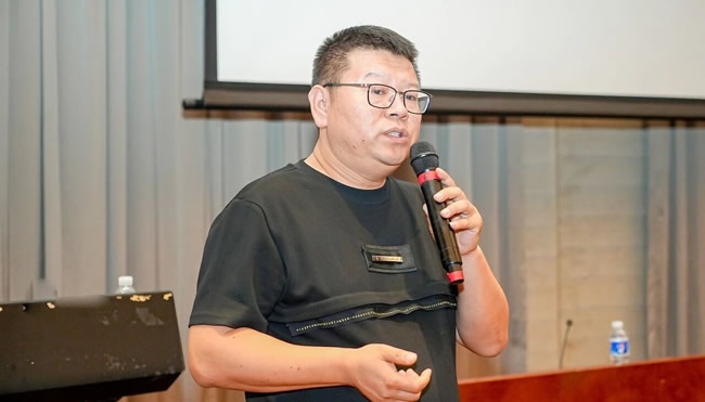 轻高定