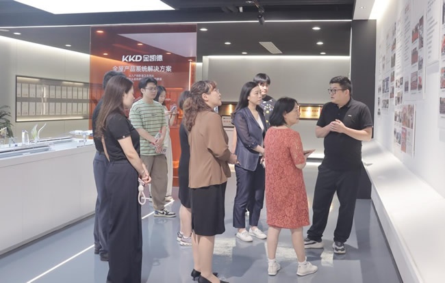 金凯德门业